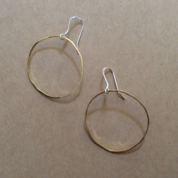 Sundance charm Circle Sterling Silver Earrings - Picture 6 of 10